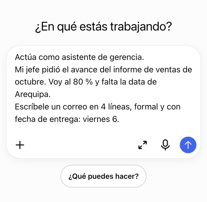 Captura real de ChatGPT con un pedido escrito en cuatro partes: rol, contexto, tarea y formato.